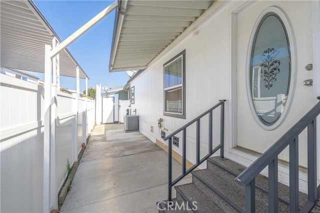 209 Road Runner, Fountain Valley, CA 92708