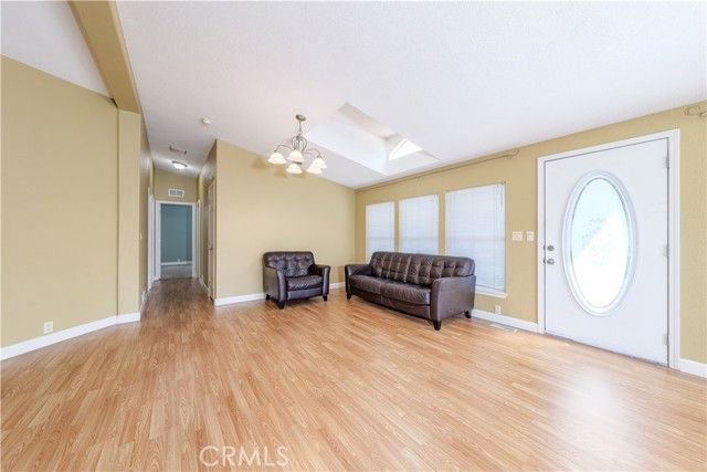 209 Road Runner, Fountain Valley, CA 92708