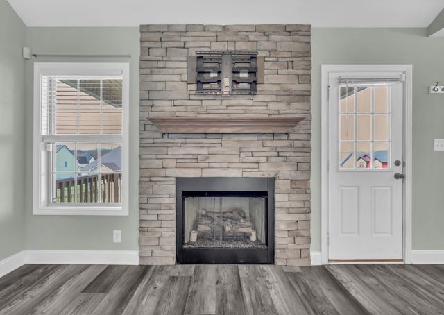 524 Cresthaven Ln, Clarksville, TN 37043