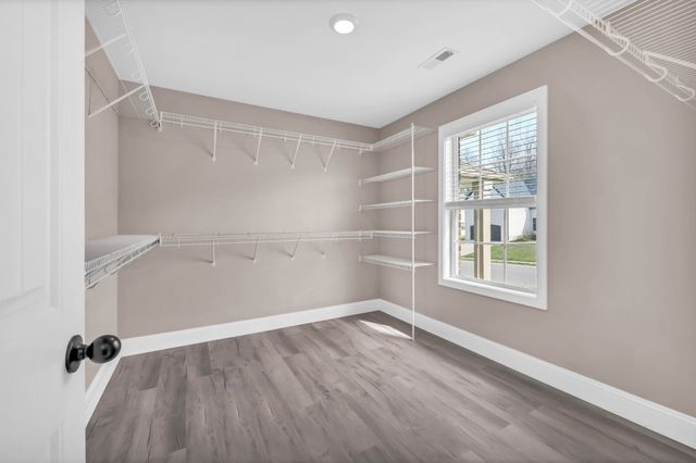 524 Cresthaven Ln, Clarksville, TN 37043