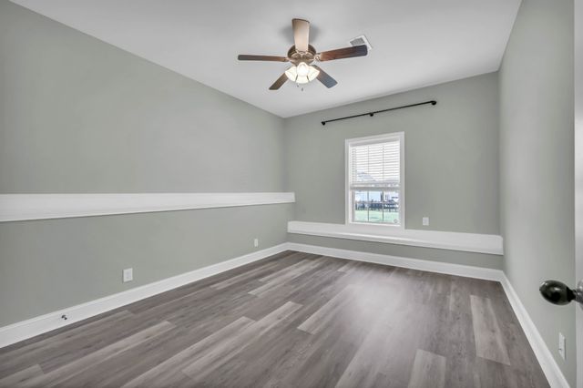 524 Cresthaven Ln, Clarksville, TN 37043
