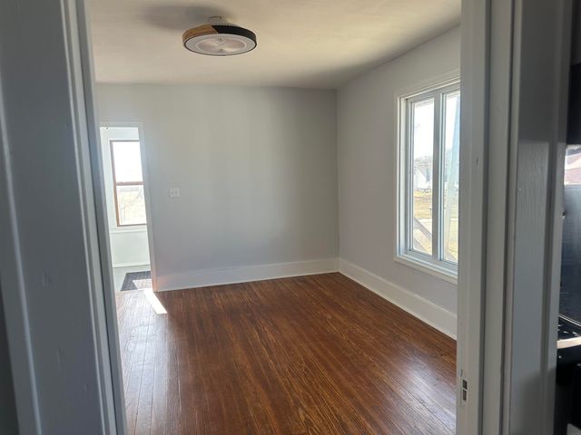 111 8th St SE, Oelwein, IA 50662