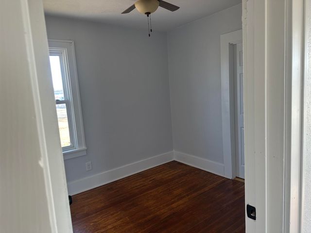 111 8th St SE, Oelwein, IA 50662