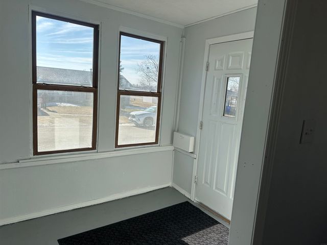 111 8th St SE, Oelwein, IA 50662