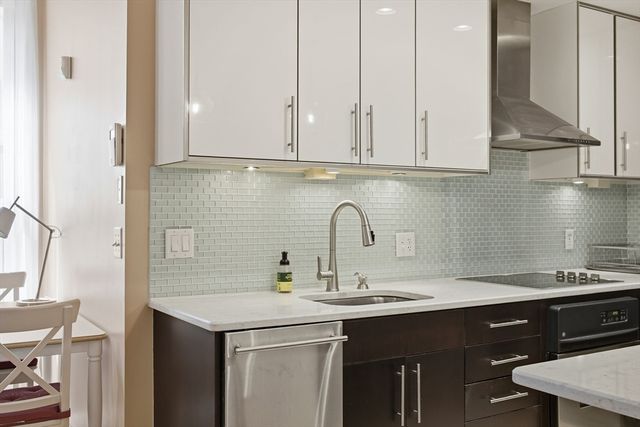 4 Charlesgate E 107, Boston, MA 02215