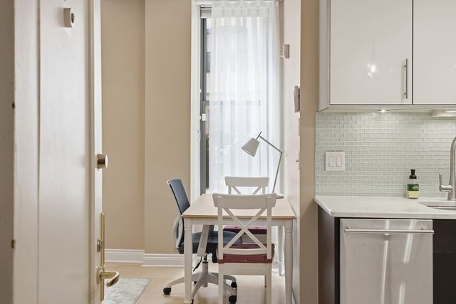 4 Charlesgate E 107, Boston, MA 02215