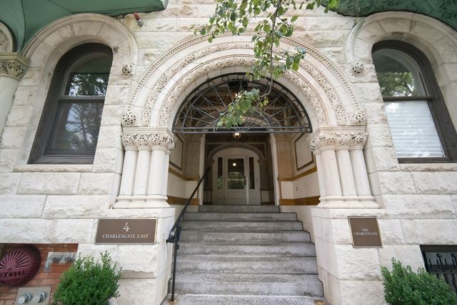 4 Charlesgate E 107, Boston, MA 02215
