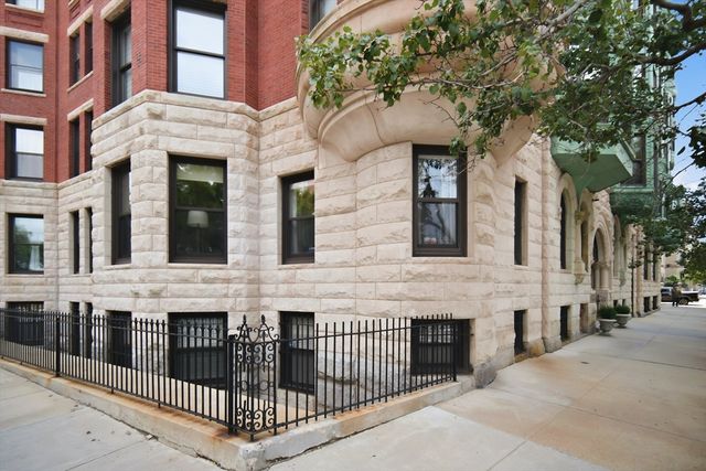 4 Charlesgate E 107, Boston, MA 02215