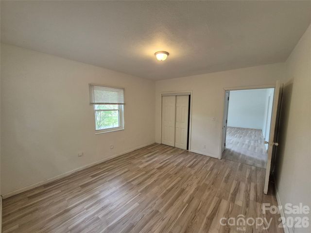 1745 Meadowbrook Terrace, Hendersonville, NC 28792