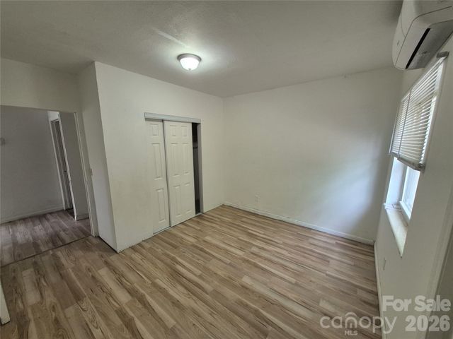 1745 Meadowbrook Terrace, Hendersonville, NC 28792