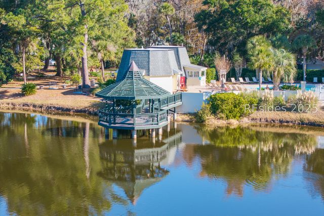 70 Shipyard Dr Apt 125, Hilton Head Island, SC 29928