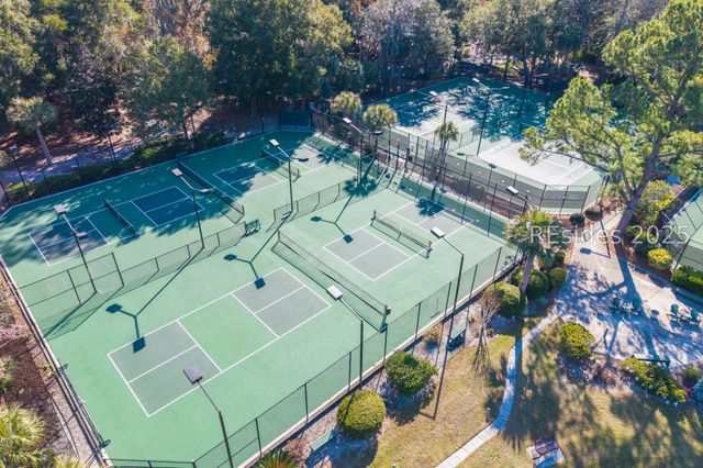 70 Shipyard Dr Apt 125, Hilton Head Island, SC 29928