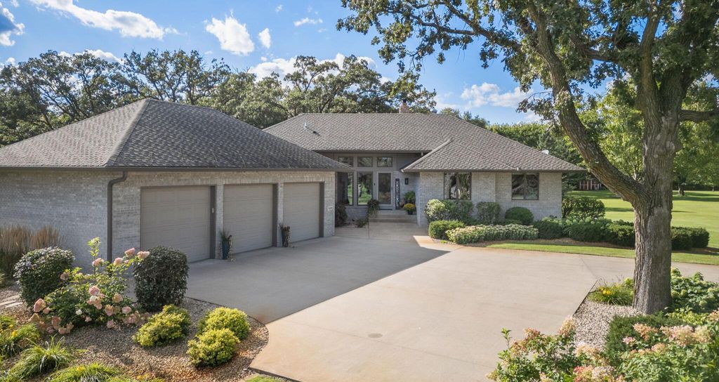 16200 Makah Street NW, Andover, MN 55304