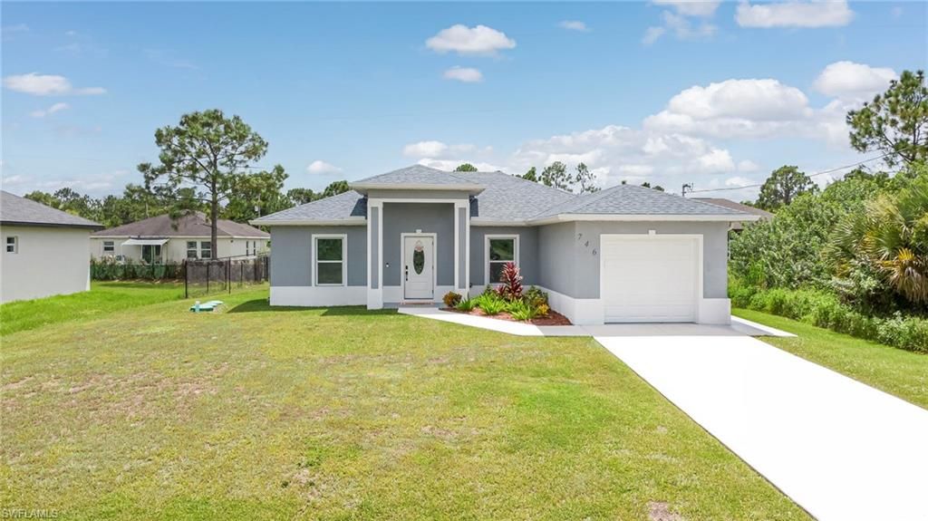 746 Chestnut ST E, LEHIGH ACRES, FL 33974 — photo 4