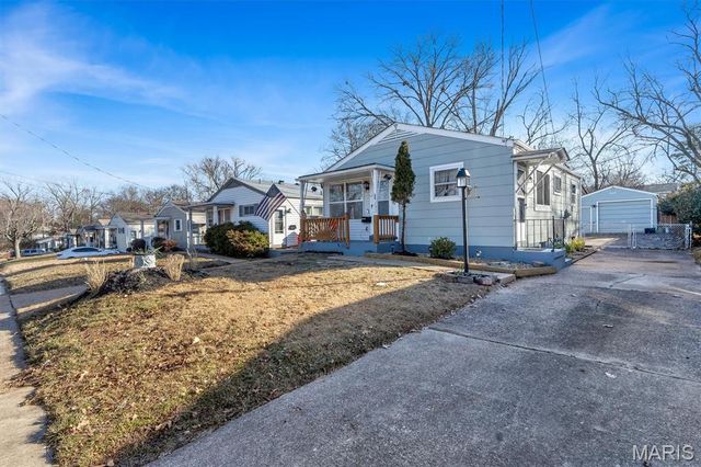 232 Rayburn Avenue, Sunset Hills, MO 63127