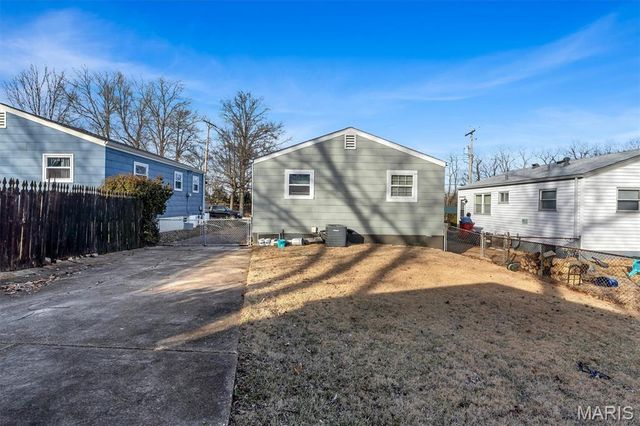 232 Rayburn Avenue, Sunset Hills, MO 63127