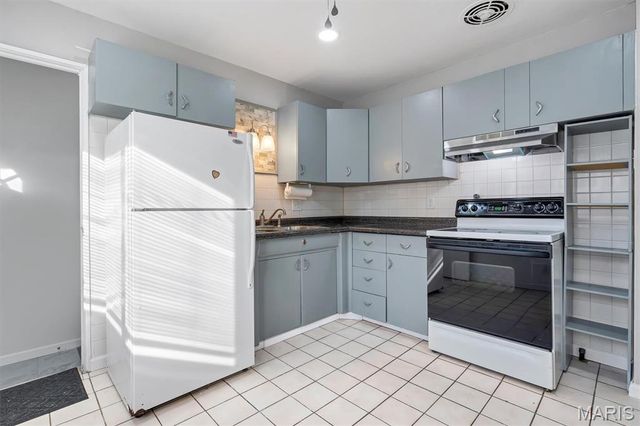 232 Rayburn Avenue, Sunset Hills, MO 63127