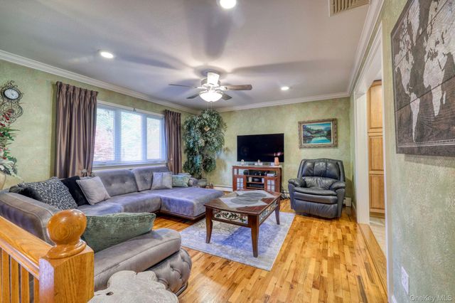 135 Barrett Hill Road, Carmel, NY 10512