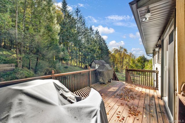 135 Barrett Hill Road, Carmel, NY 10512