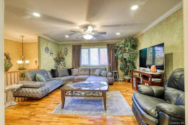 135 Barrett Hill Road, Carmel, NY 10512