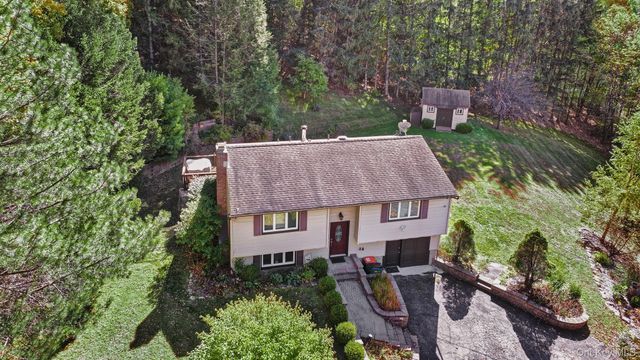 135 Barrett Hill Road, Carmel, NY 10512