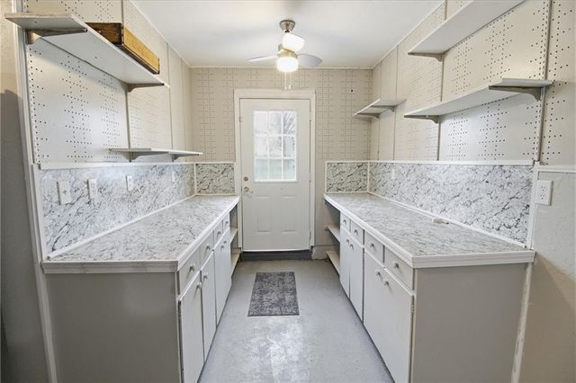 4712 Main Street, Parsons, KS 67357