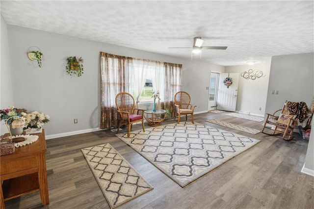 4712 Main Street, Parsons, KS 67357