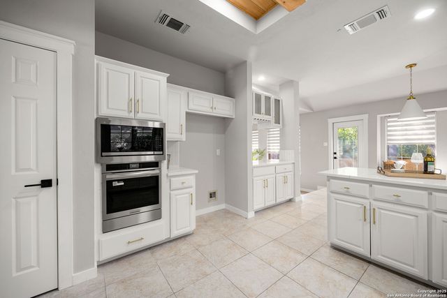 15743 Dawn Crest, San Antonio, TX 78248