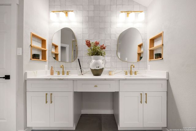 15743 Dawn Crest, San Antonio, TX 78248