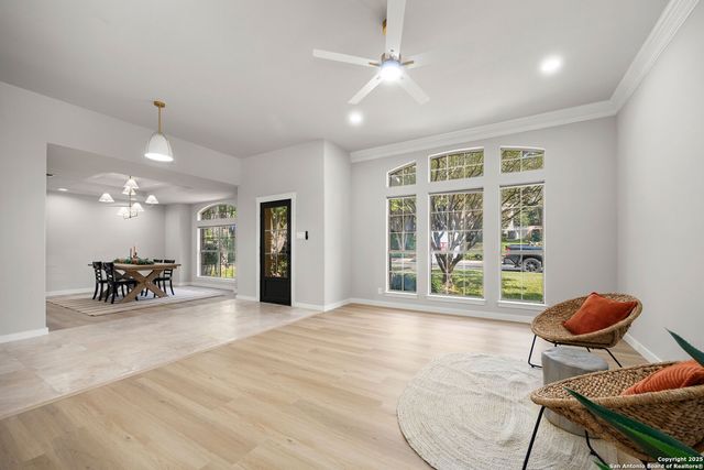 15743 Dawn Crest, San Antonio, TX 78248