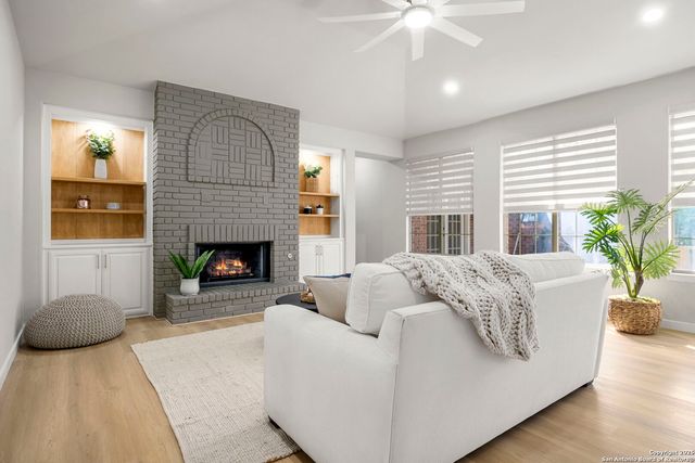 15743 Dawn Crest, San Antonio, TX 78248