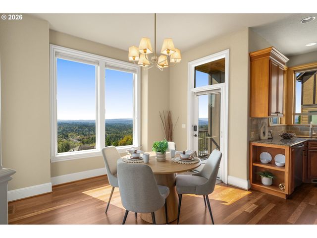 9930 Nw UPTON Ct, Portland, OR 97229