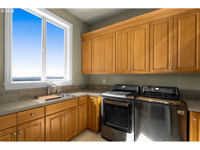 9930 Nw UPTON Ct, Portland, OR 97229