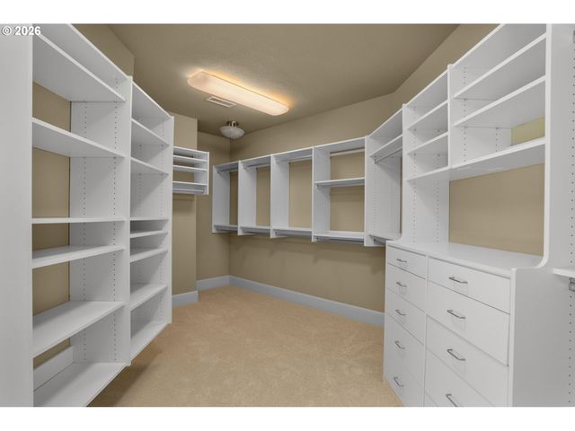 9930 Nw UPTON Ct, Portland, OR 97229