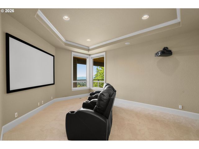 9930 Nw UPTON Ct, Portland, OR 97229