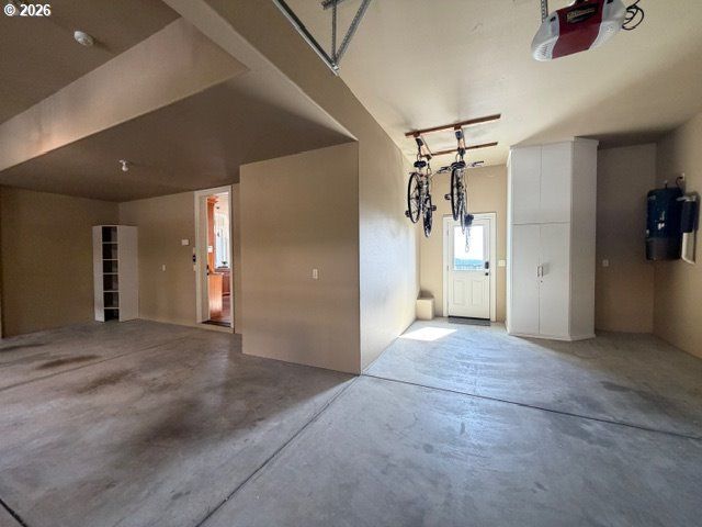 9930 Nw UPTON Ct, Portland, OR 97229