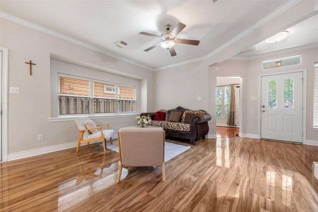 7138 Sun Village Drive, Houston, TX 77083