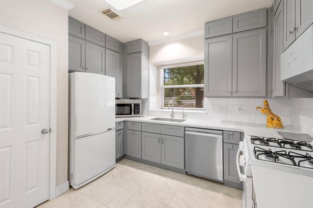 7138 Sun Village Drive, Houston, TX 77083