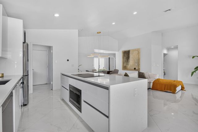 249 NW 48th Avenue, Deerfield Beach, FL 33442