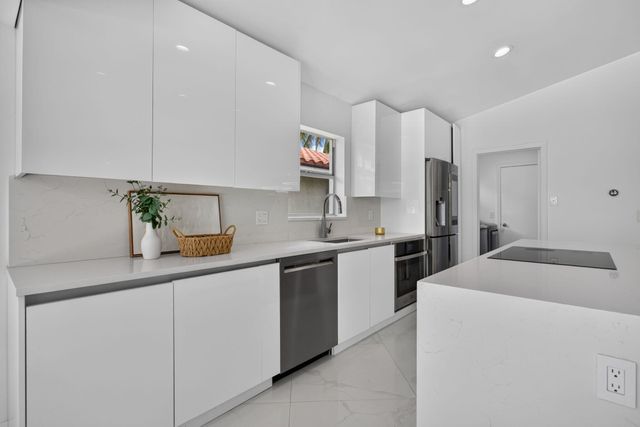 249 NW 48th Avenue, Deerfield Beach, FL 33442