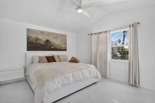 249 NW 48th Avenue, Deerfield Beach, FL 33442