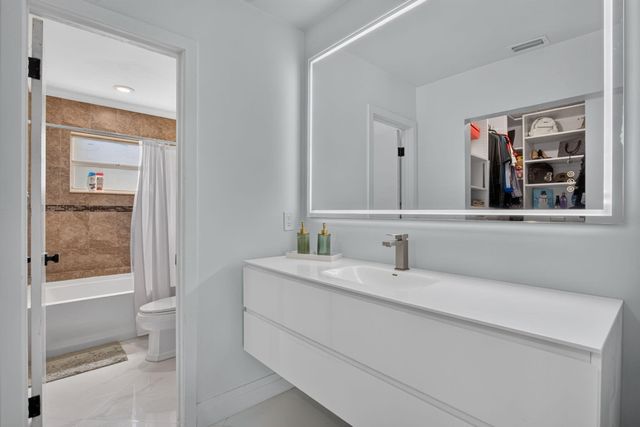 249 NW 48th Avenue, Deerfield Beach, FL 33442