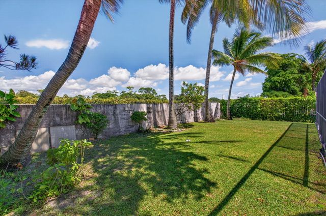 249 NW 48th Avenue, Deerfield Beach, FL 33442