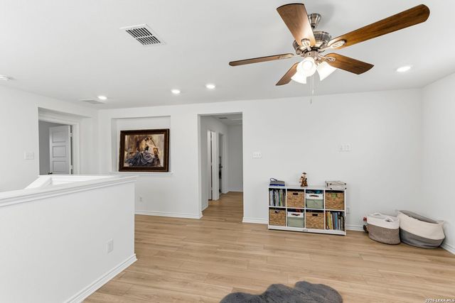 106 E Low Cascade Dr, Boerne, TX 78006