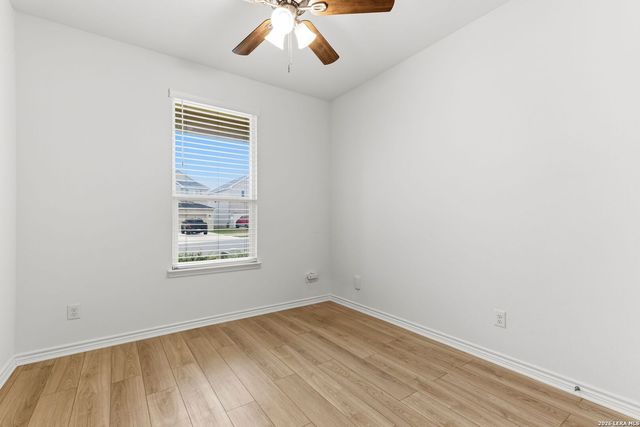 106 E Low Cascade Dr, Boerne, TX 78006