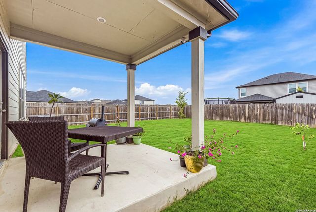 106 E Low Cascade Dr, Boerne, TX 78006