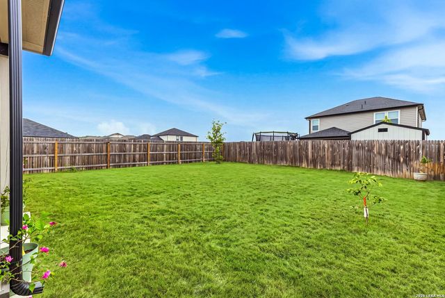 106 E Low Cascade Dr, Boerne, TX 78006