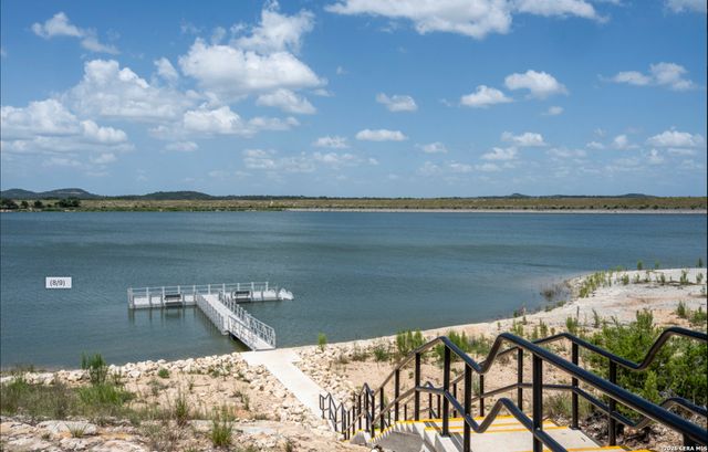 106 E Low Cascade Dr, Boerne, TX 78006