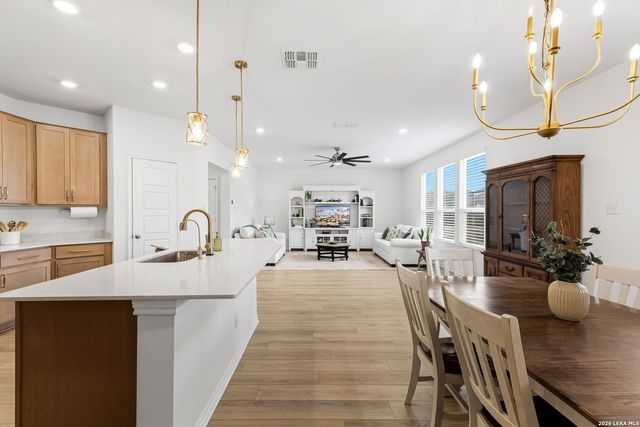 106 E Low Cascade Dr, Boerne, TX 78006