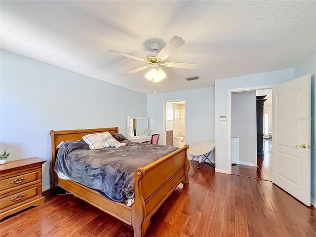 1050 FAHNSTOCK STREET, Eustis, FL 32726